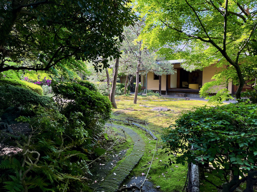 成城五丁目猪股庭園 ― 吉田五十八の名建築…東京都世田谷区・成城の庭園。 | 庭園情報メディア【おにわさん】