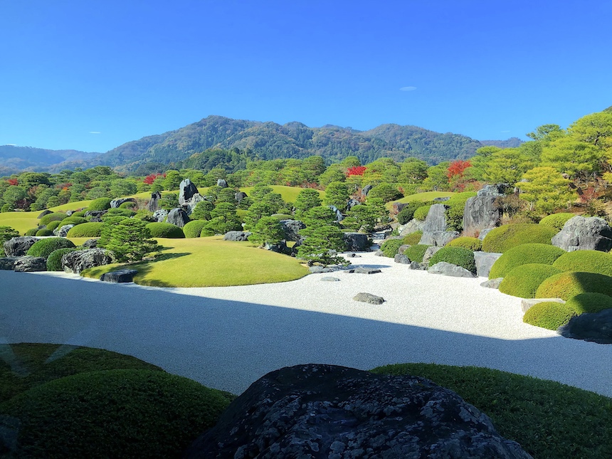 足立美術館庭園 ― 中根金作・小島佐一作庭…島根県安来市の庭園