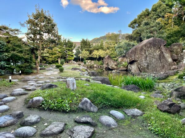 ミニチュア日本庭園 東屋のある池泉回遊式日本庭園 送料無料 匿名配送 