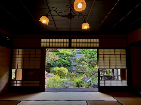 洛東遺芳館