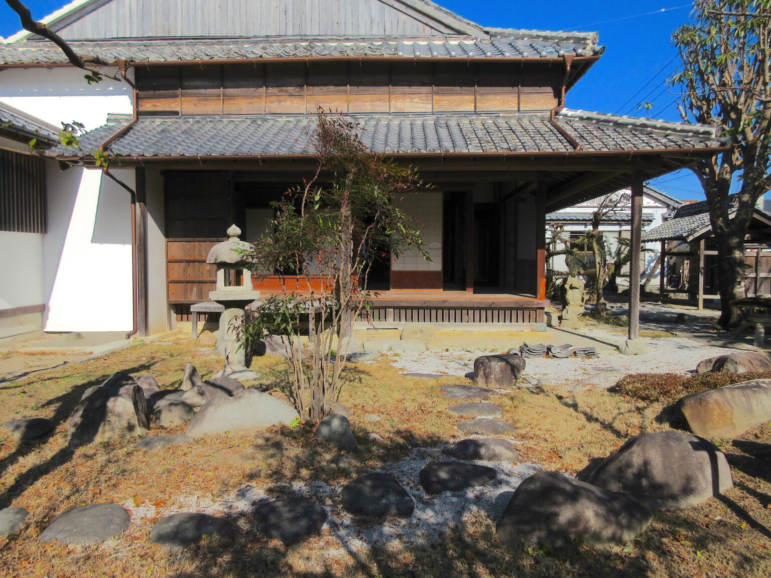 古民家の庭園一覧 (57件) | 庭園情報メディア【おにわさん】 / 2000の日本の庭園を紹介する庭園マガジン。
