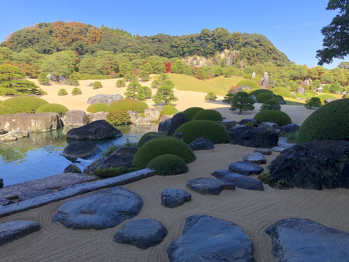 足立美術館庭園 ― 中根金作・小島佐一作庭…島根県安来市の庭園 