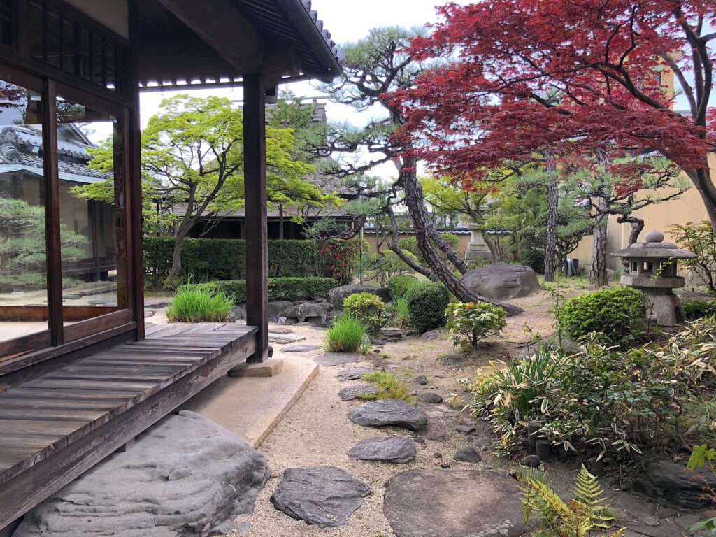 古民家の庭園一覧 (62件) | 庭園情報メディア【おにわさん】 / 2000の日本の庭園を紹介する庭園マガジン。