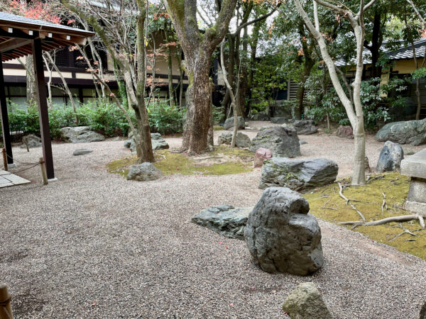 湊川神社 石庭