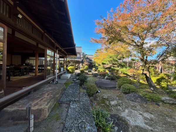 近江商人亭（旧田源本家）庭園