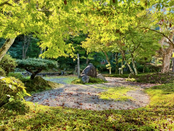 定勝寺庭園